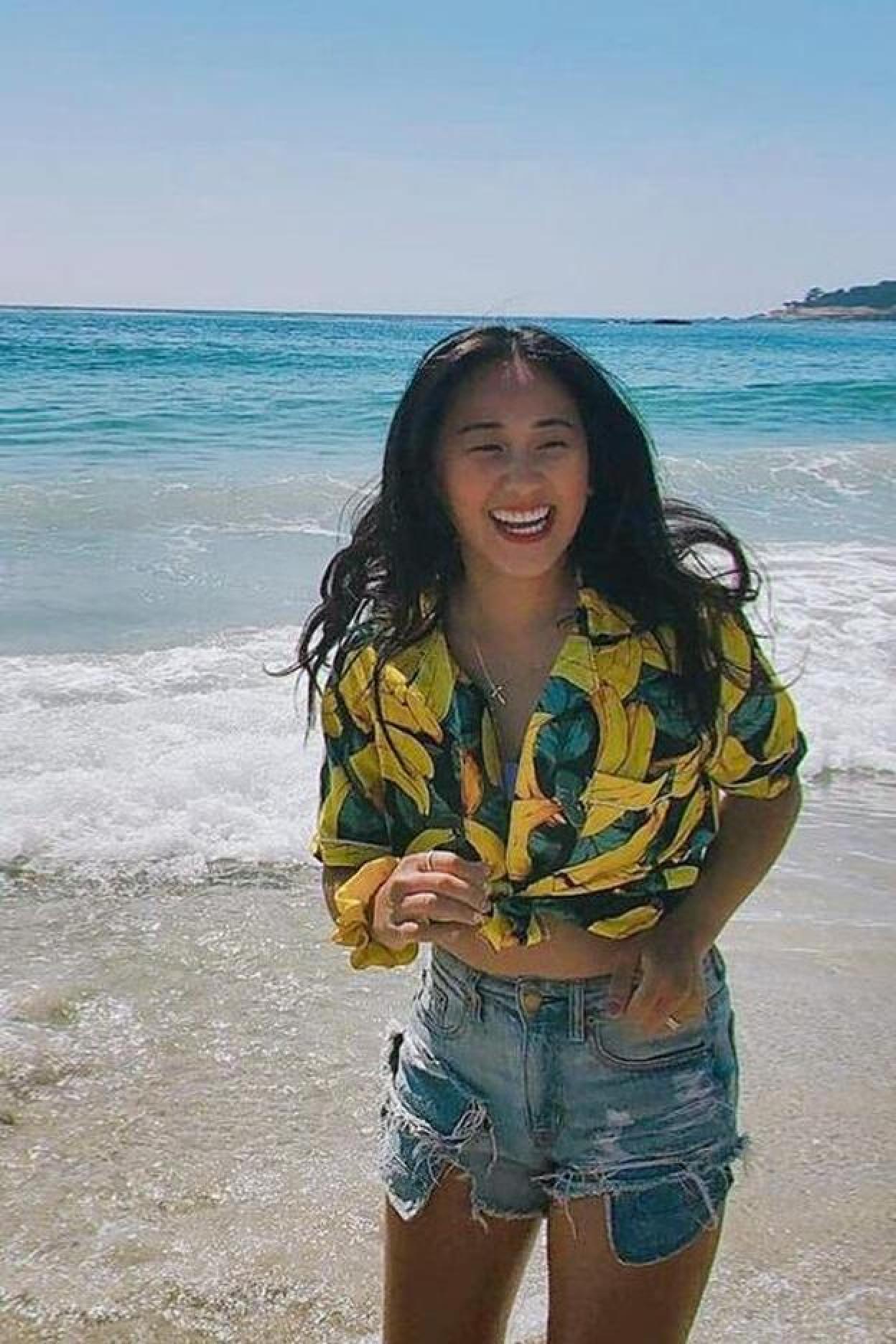 Pincha en la imagen para descubrir las blusas con mangas abullonadas que son pura tendencia esta primavera.