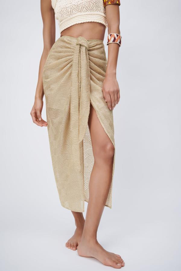 Falda midi de estilo pareo de Zara (25,99 euros)