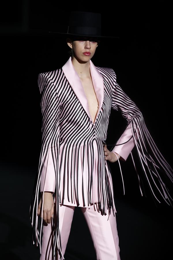 El traje de flecos de Fernando Claro.