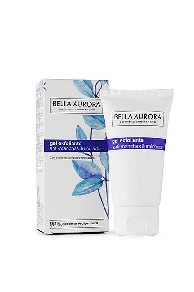 Gel exfoliante de Bella Aurora, un cosmético con perlas de jojoba biodegradables que elimina las manchas y estimula la renovación celular previniendo el envejecimiento de la piel.
