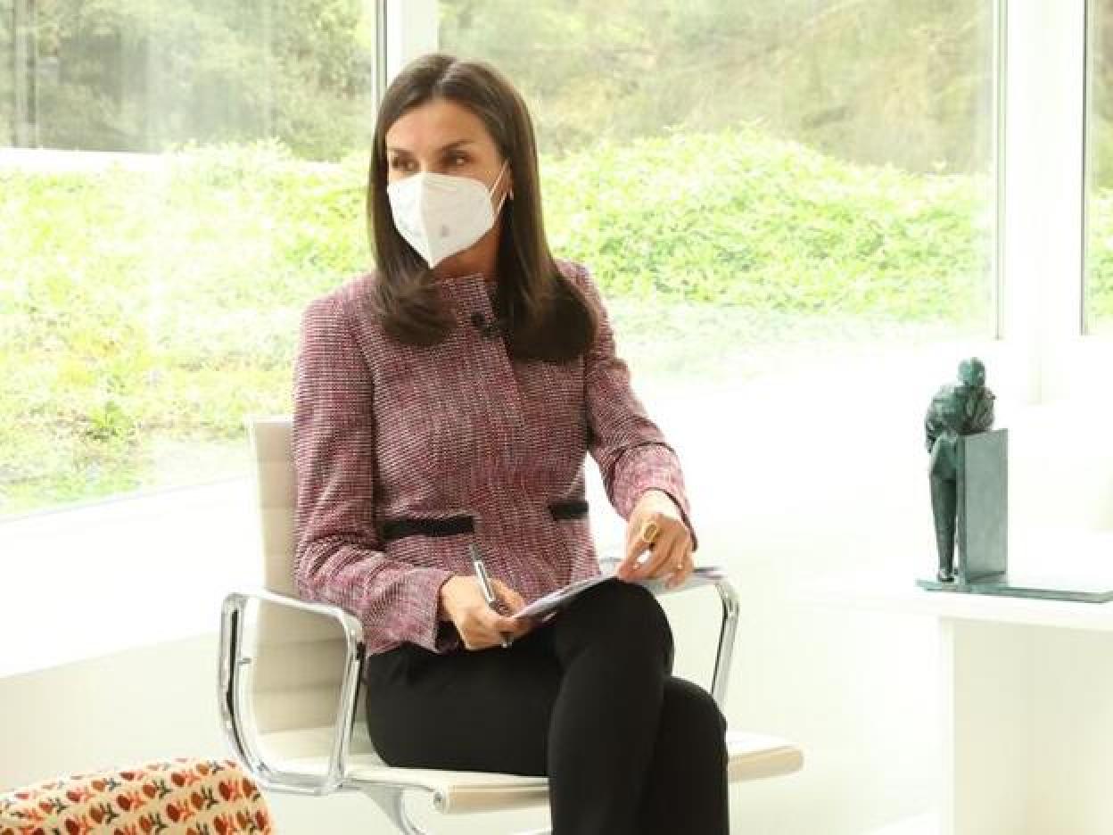 Pincha en la foto para ver 15 vestidos nuevos de marcas españolas que podría estrenar la Reina Letizia esta primavera