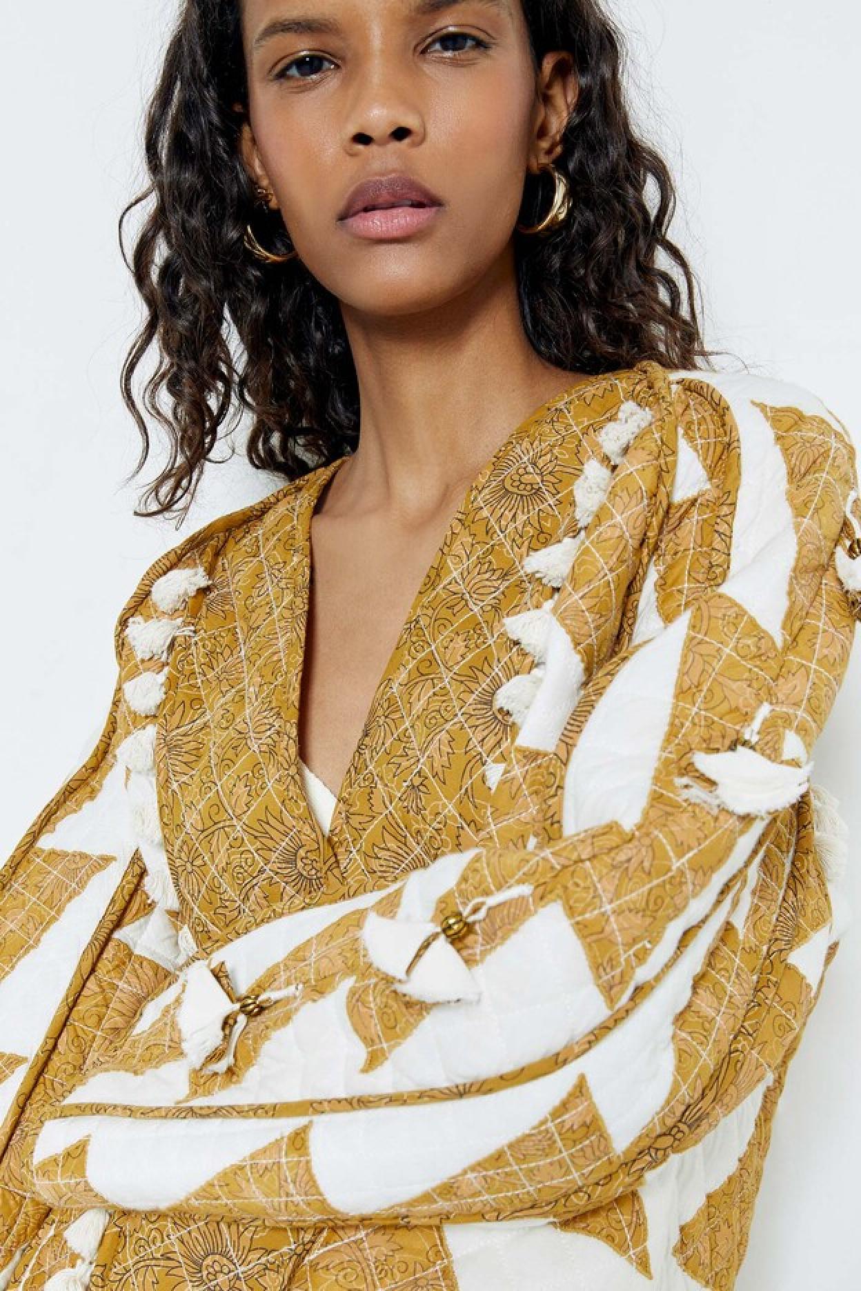 Pincha en la imagen para ver chaquetas, cazadoras o trench: Stradivarius nos presenta las mejores opciones low cost para los días más frescos de la primavera.