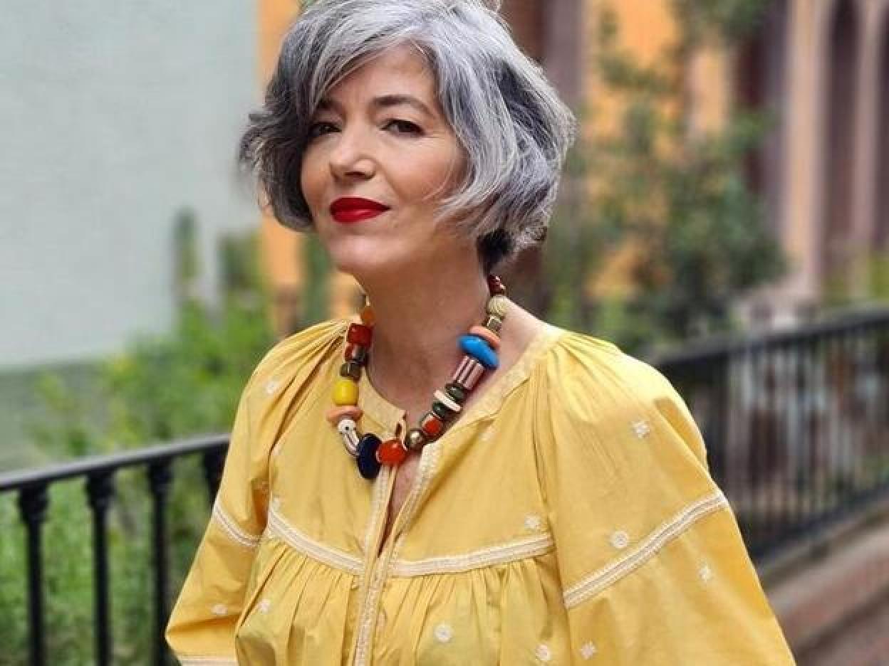 Pincha en la imagen para ver la ropa que quita años: 11 looks que rejuvenecen y sientan bien a cualquier edad.