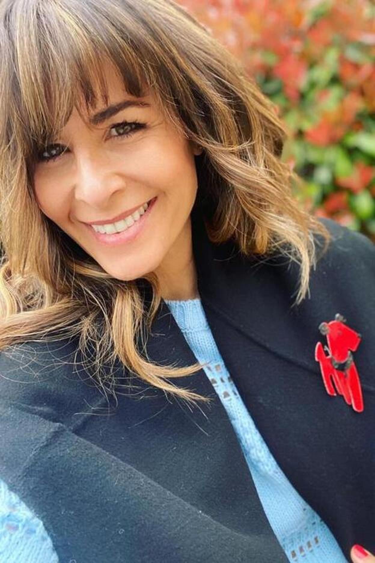 Pincha en la foto para ver el nuevo traje de Nuria Roca y otros chollos de las rebajas mid season de Mango para estrenar esta primavera