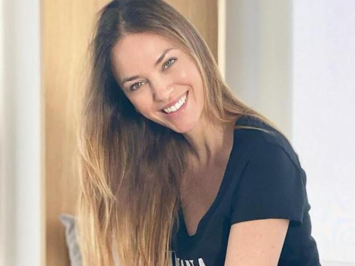 Pincha en la imagen para ver los vestidos camiseros de primavera que te harán parecer más delgada.