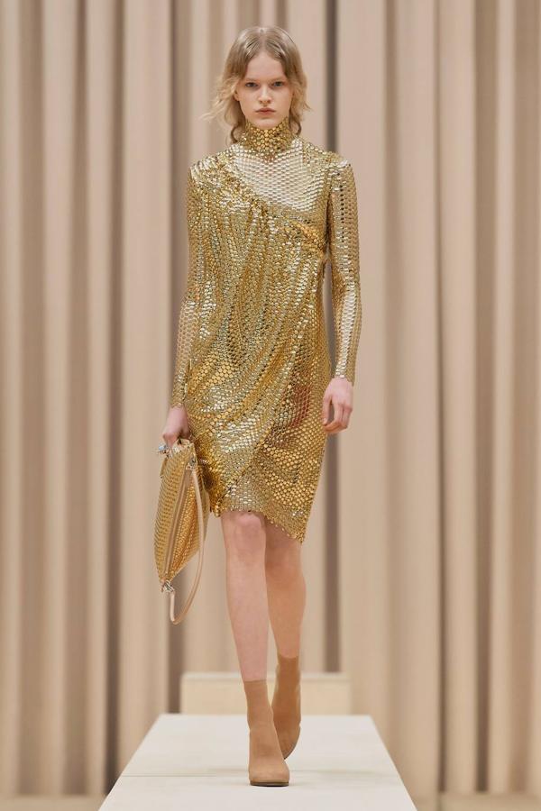 Desfile o/i 2021-22 de Burberry.