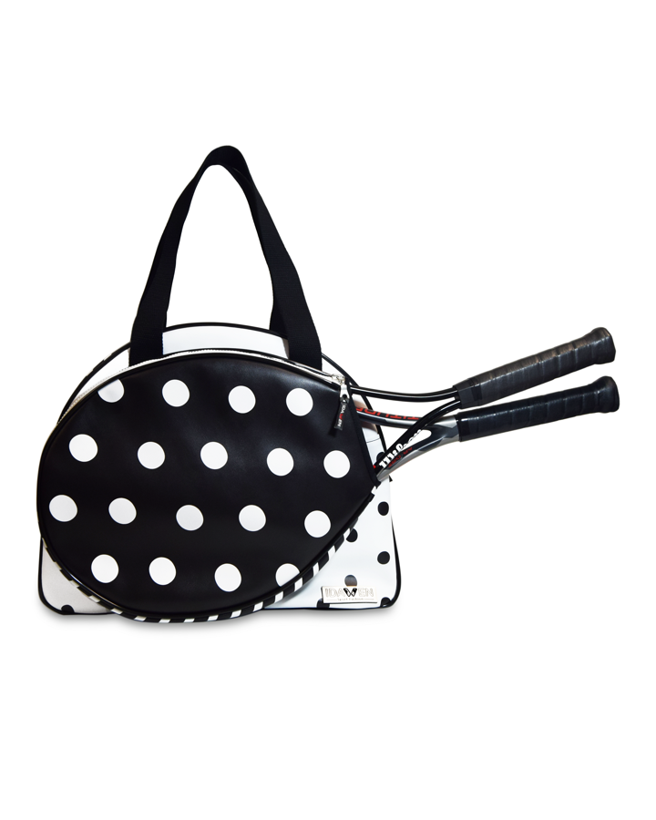 Para las mamás deportistas con más estilo, no puede faltar esta bolsa raquetero de lunares de Idawen (160 euros).