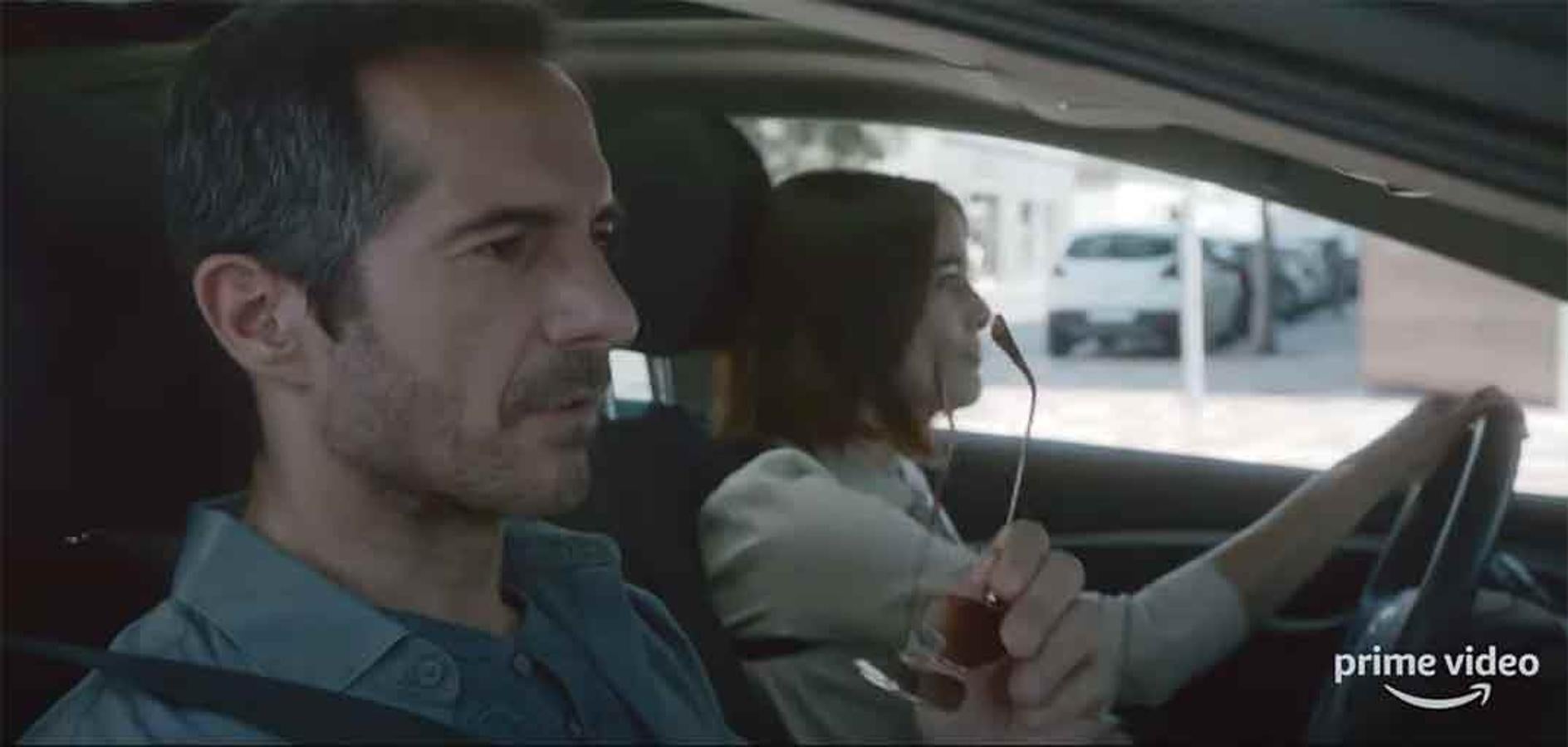 Parot. Temporada 1. Amazon Prime. 28 de mayo.Ambientada en 2013, esta producción española protagonizada por Adriana Ugarte, Blanca Portillo, Antonio Dechent y Javier Albalá narra una historia ficticia en la que los excarcelados por la doctrina judicial “Parot” comienzan a aparecer asesinados de la misma forma que lo fueron sus víctimas. A cargo del caso estará Isabel Mora (Ugarte), una policía íntegra y perseverante que deberá enfrentarse al intento de venganza por parte de uno de los excarcelados.