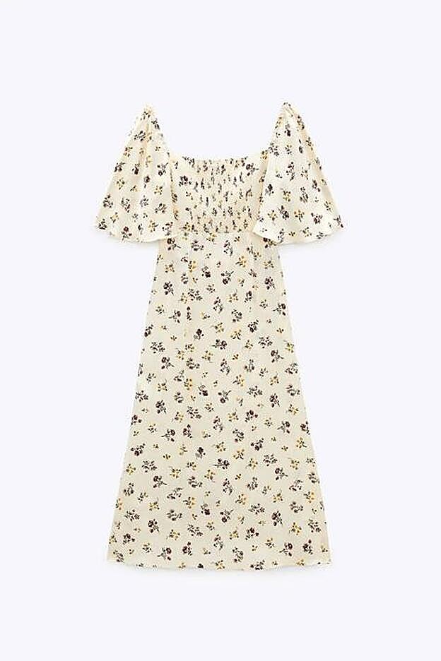 Cuenta con elásticos en la espalda tipo nido de abeja