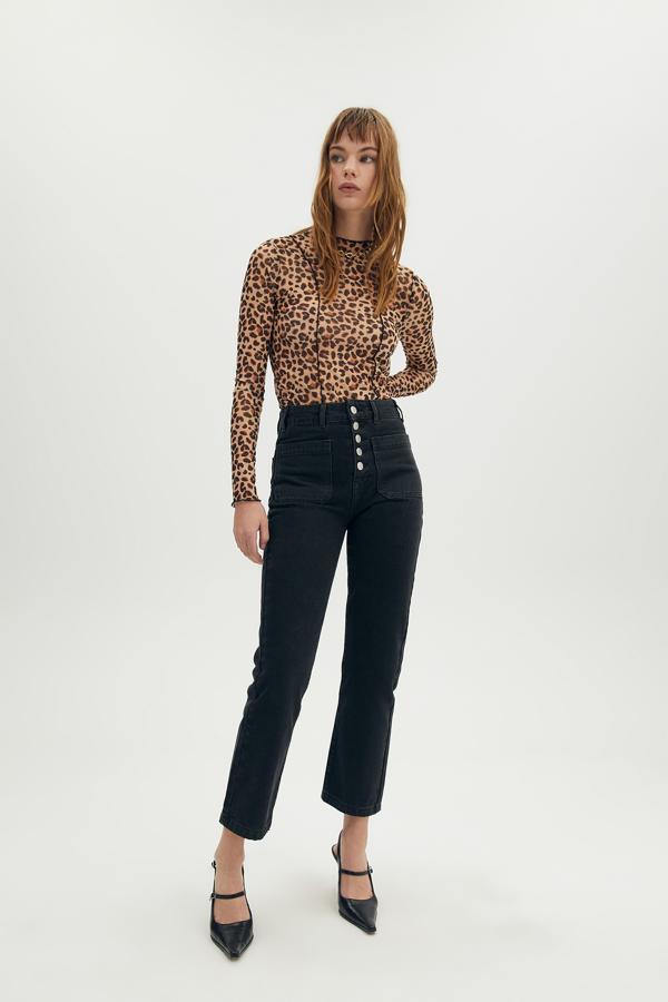 Top ajustado de manga larga, de Sfera (13,99 €).