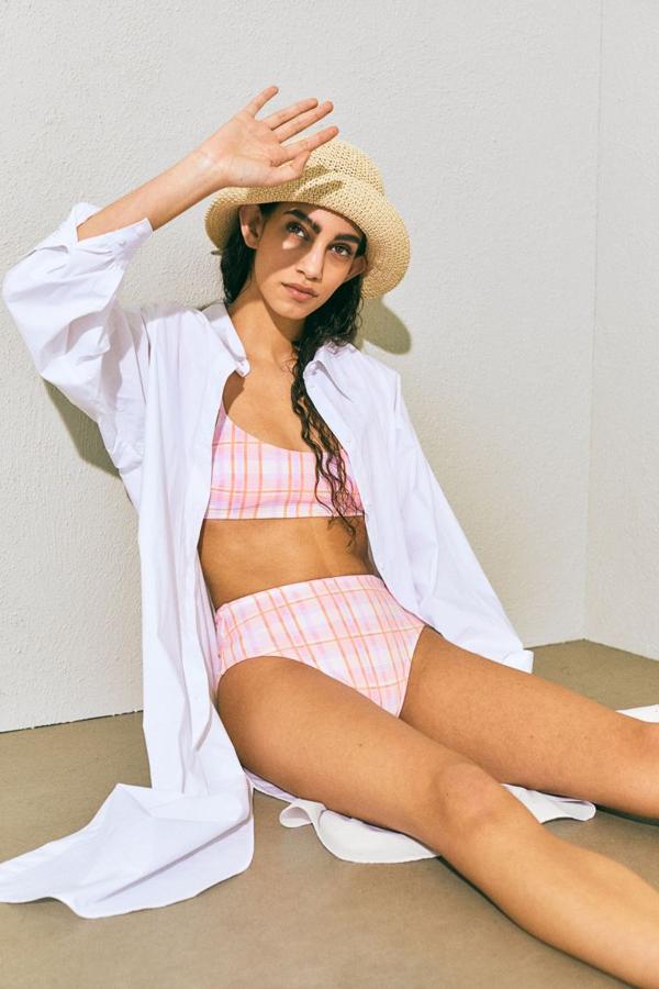 Bikini con estampado de flores de H&M (15,99 euros)