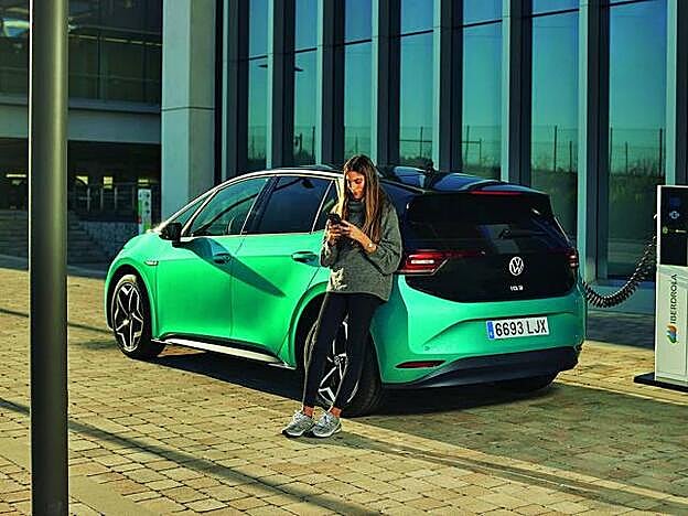 Volkswagen ID.3. El primer eléctrico creado como tal por la firma, lleva el concepto del mítico Golf a eléctrico, con gran amplitud interior y hasta 550 km de autonomía.