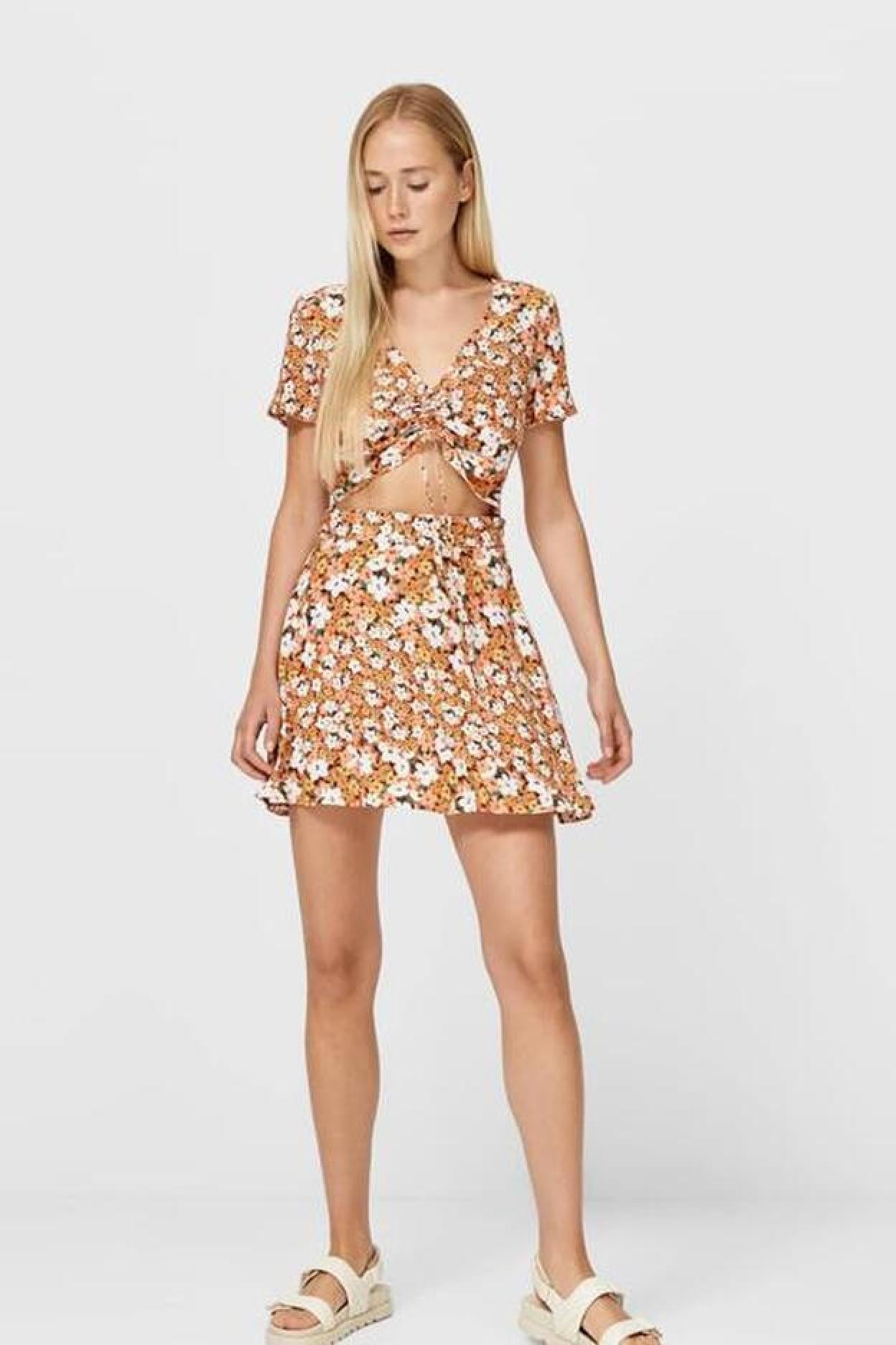 Pincha en la foto y descubre las 12 prendas de Stradivarius por menos de 30 euros en las que merece la pena invertir esta primavera.