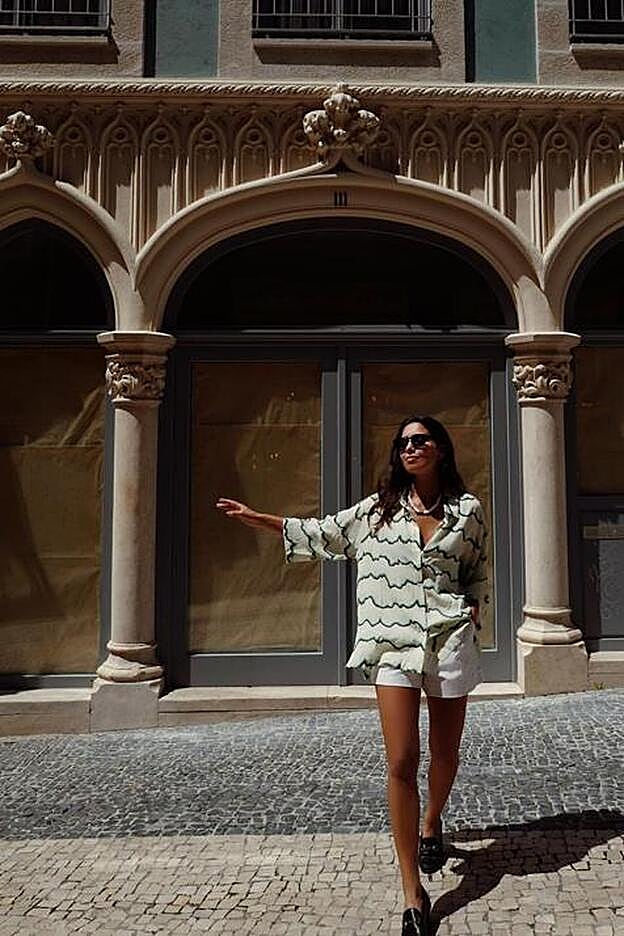 Camisa oversize estampada de Parfois (25,99 euros)