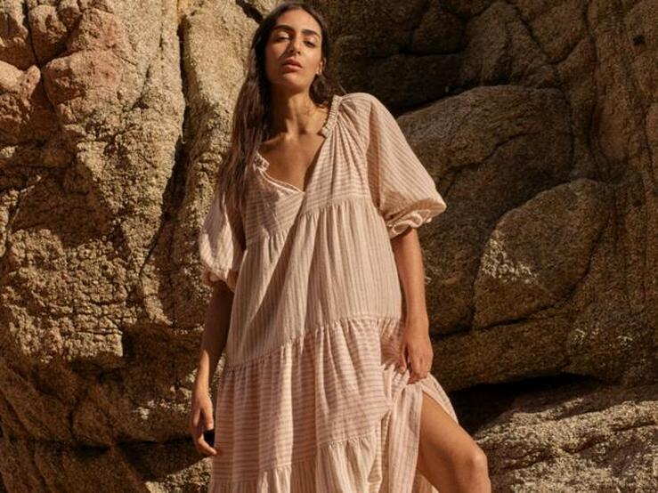 Fotos: Vestidos, monos o pantalones, estas 12 favorecedoras prendas de Mango solo podrás conseguirlas online y prometen agotarse