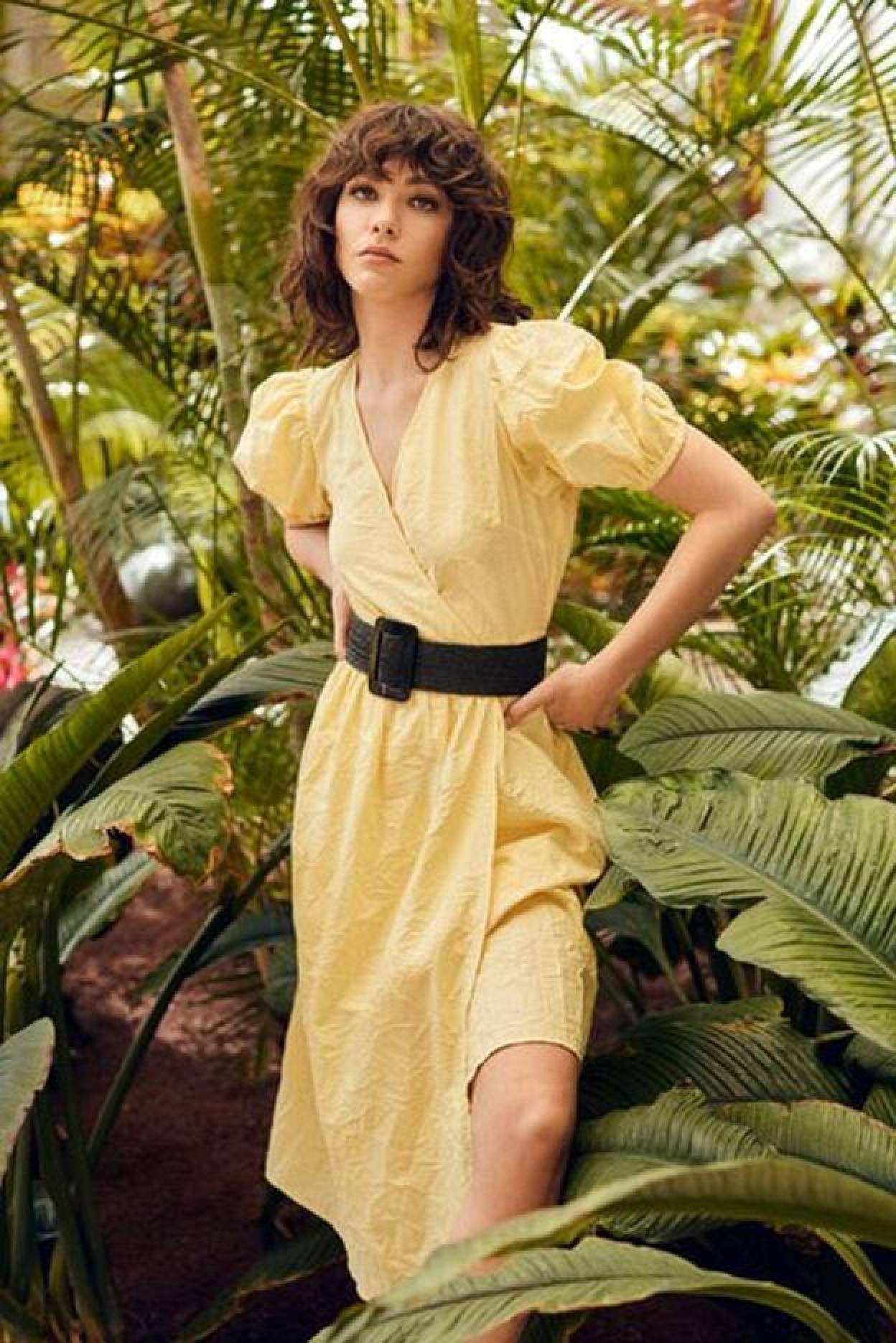 Pincha en la imagen para descubrir los vestidos blancos de Zara que vas a querer añadir a tu armario inmediatamente.