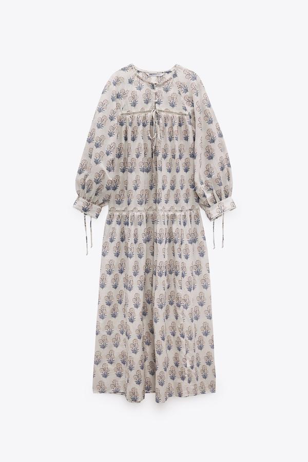 Vestido midi con estampado multicolor de Zara (29,99 euros)