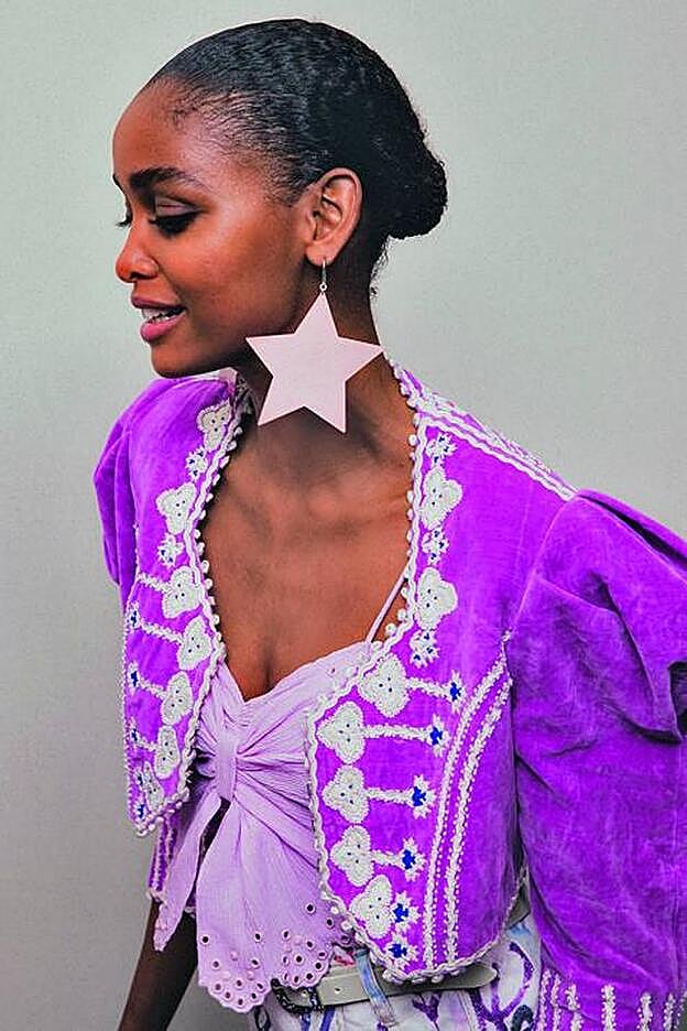 Toreras y microshorts son dos de las propuestas clave del verano de Isabel Marant.