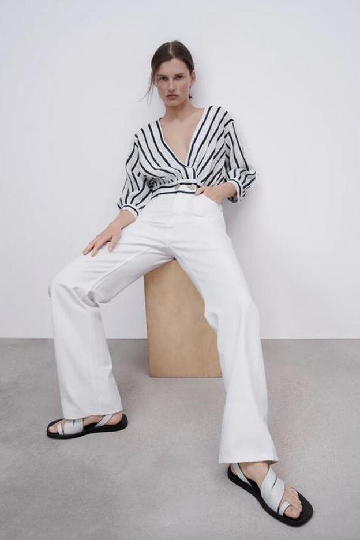 Pincha en la imagen para descubrir las blusas con mangas abullonadas que son elegantes y ponen volumen en tu look.