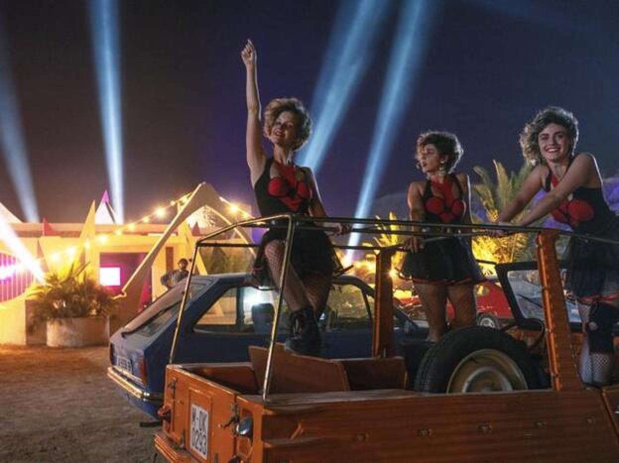 Pincha en la imagen para conocer las series y películas que tienes que ver si te gustaron Los Bridgerton.