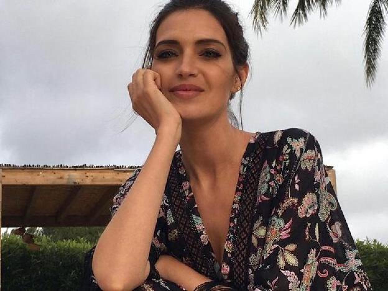 Pincha en la imagen para descubrir las alpargatas de esparto cómodas de nueva temporada que sientan de maravilla con vaqueros.