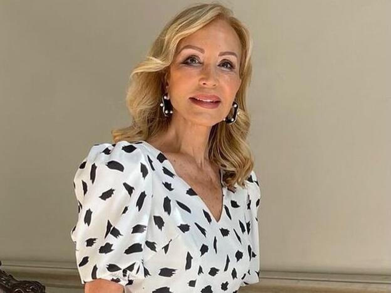 Pincha en la imagen para ver ropa que quita años: 11 looks que rejuvenecen y sientan bien a cualquier edad.