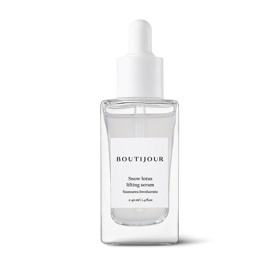 Snow Lotus Lifting Serum de Boutijour es tiene la capacidad antioxidante del loto de la nieve, que florece en blanco a través del frío extremo y la naturaleza salvaje del Himalaya, y los maravillosos beneficios de los extractos botánicos que rejuvenecen la piel para una apariencia más resistente, mientras repone la hidratación y el brillo del cutis.