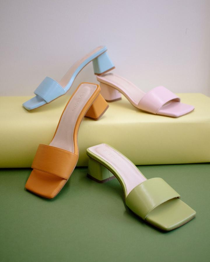 Y unas a todo color, como las Svegan de Alohas, que además de tener un tacón cómodo y estar a la última, son veganas.