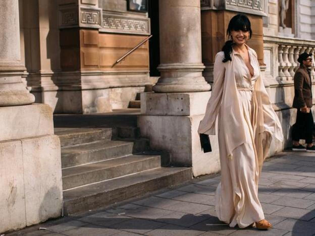 Pincha en la imagen para descubir los zapatos más especiales que elevarán tus looks de invitada.