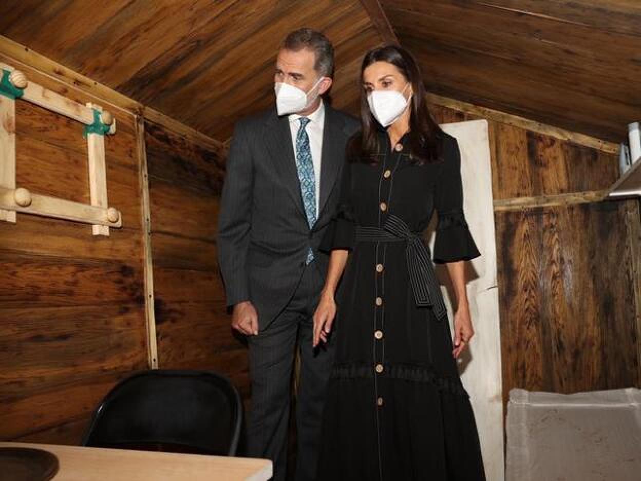 Pincha en la foto para ver 15 vestidos nuevos de marcas españolas que podría estrenar la Reina Letizia esta primavera