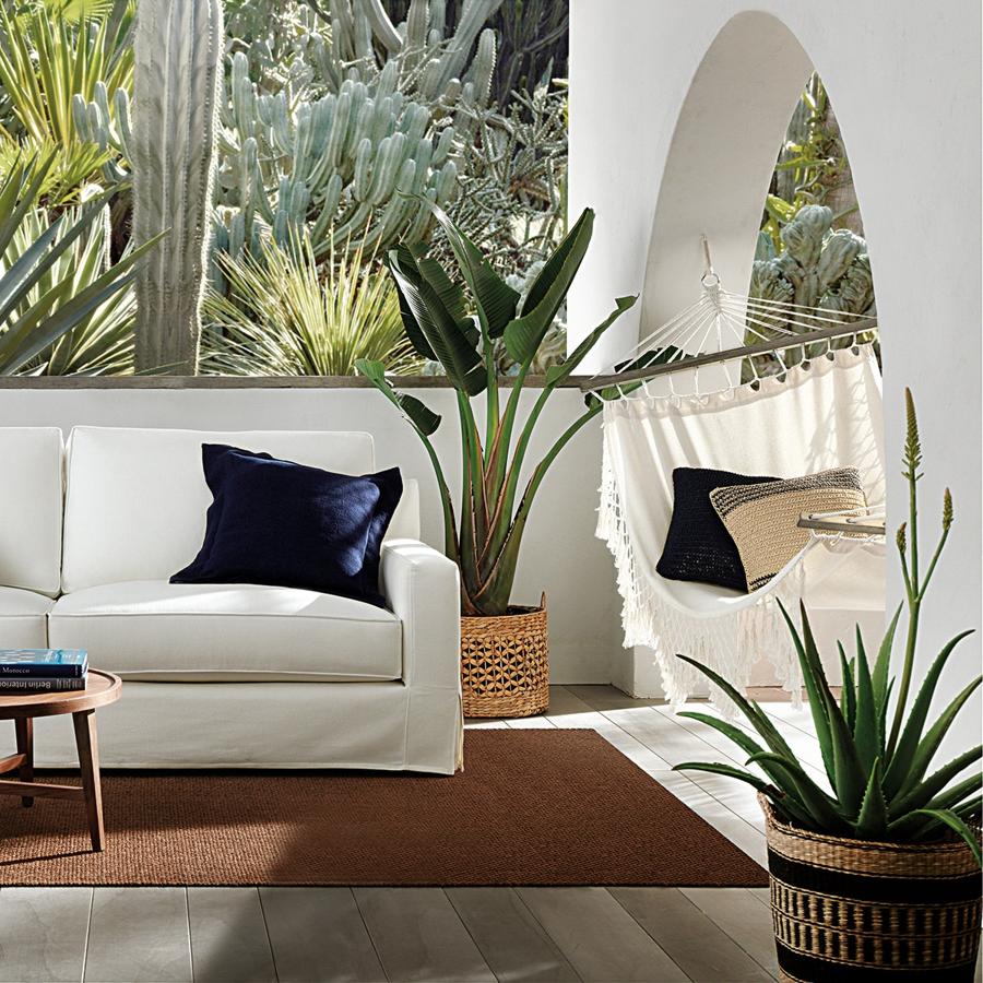 ¿Te imaginas tus siestas de verano al aire libre en esta hamaca colgante? Solo cuesta 54.95 euros en El Corte Inglés.