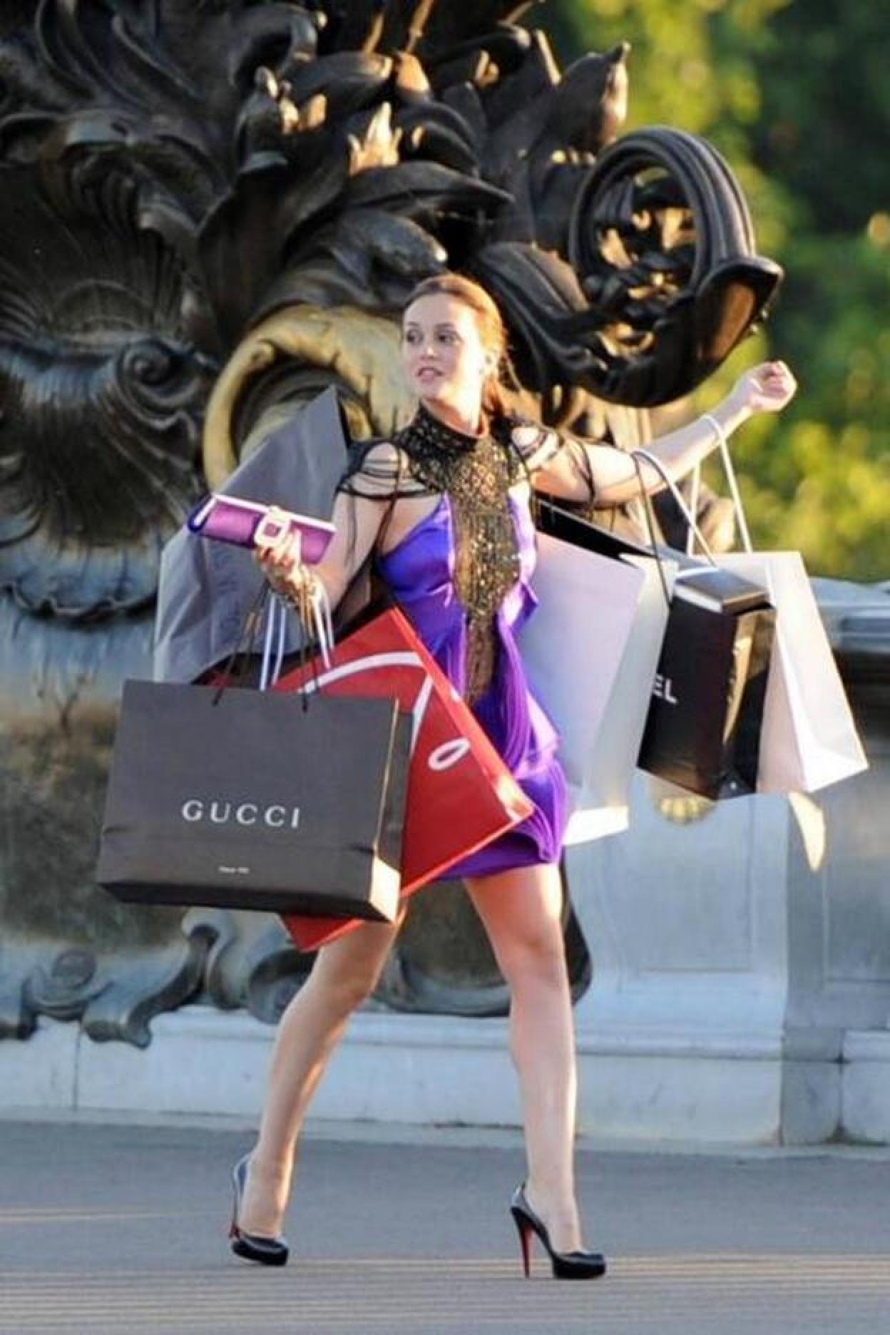 Pincha en la foto para descubrir todas las prendas que queremos comprar con descuento en las rebajas de verano 2021 de Zara.