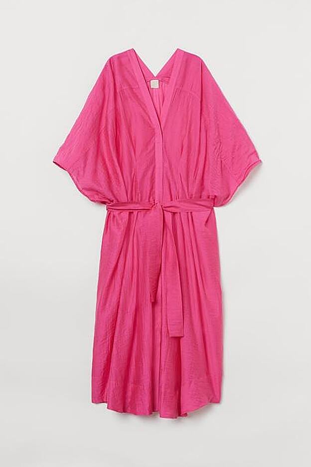 Vestido tipo caftán, 59.95 euros en H&M.