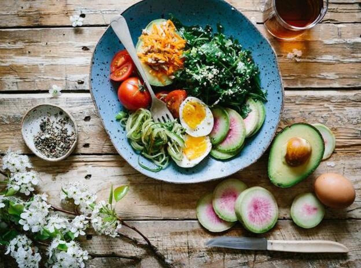Plato de Harvard: por qué arrasa en Instagram la dieta que hacen todas las influencers con las claves para comer rico, sano, en las cantidades justas y sin pasar hambre