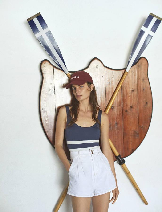 Bañador y short, ambos de El Corte inglés, y gorra de Celine.