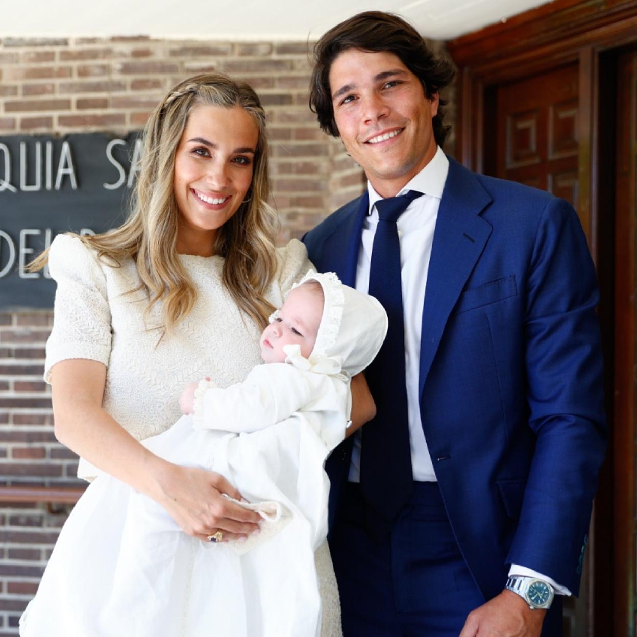 El peinado con trenzas rápido, fácil y rejuvenecedor que lució María Pombo en el bautizo de su hijo