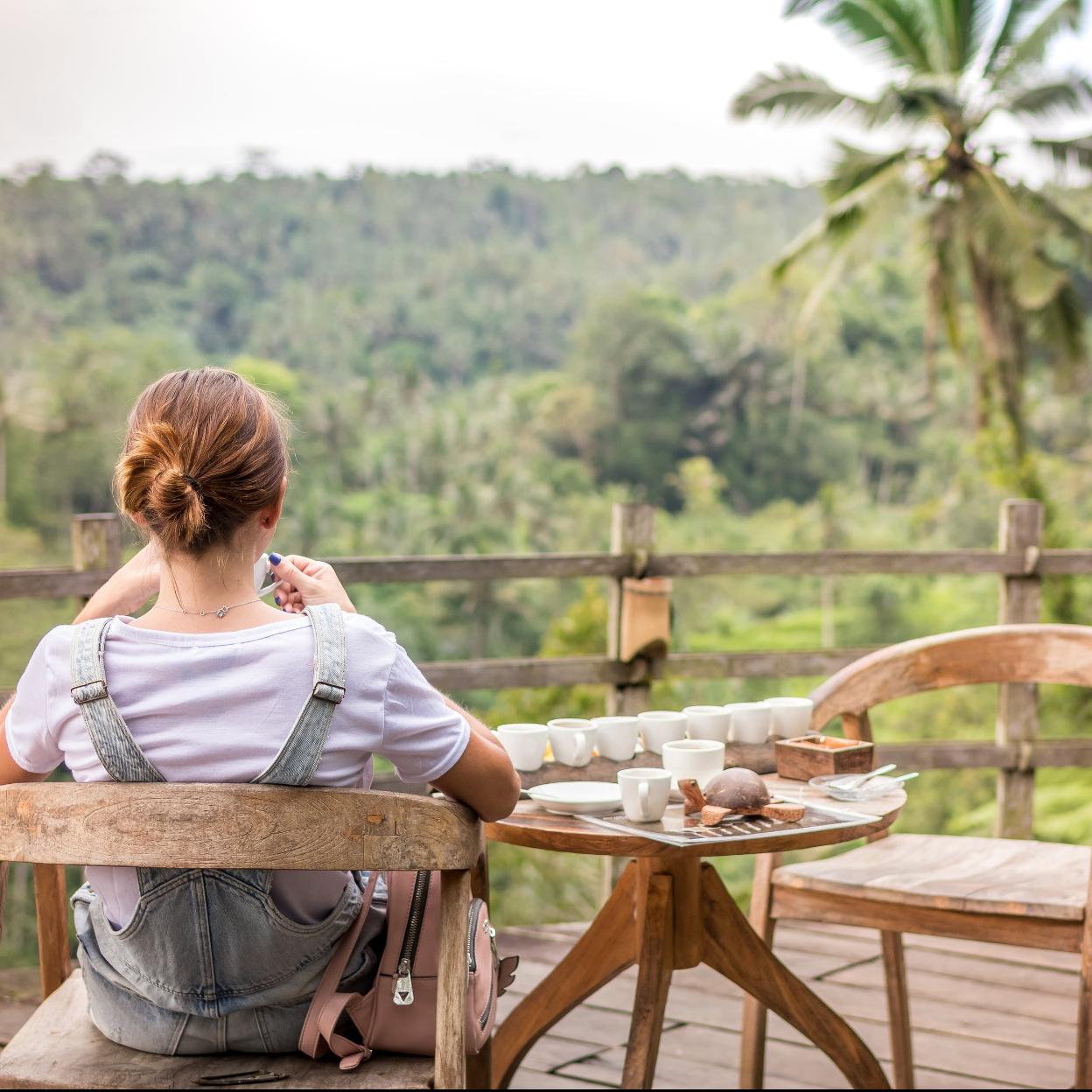 Lo que dice la ciencia es que no hay ninguna regla fija para el desayuno y todo depende de cómo seas tú y cómo funcione tu metabolismo. Pincha para conocer los mejores bares para tomar el aperitivo.