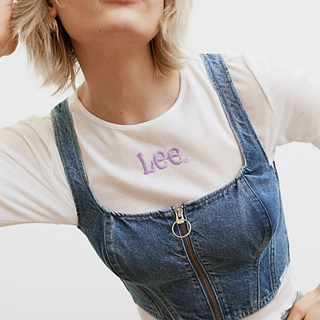 Top corsé vaquero de la colección de primavera de Lois para H&M.