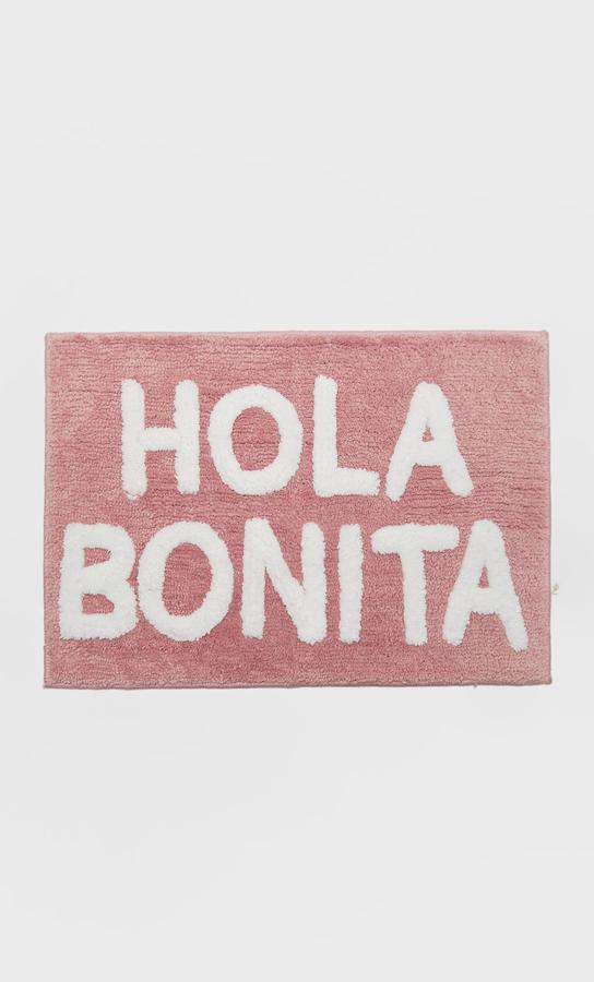 Alfombra Hola bonita (12,99 euros).