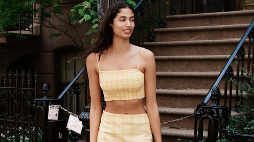 Fotos: De punto, de tubo o con abertura: 7 faldas midi de Zara que son nuestra prioridad cuando comiencen las rebajas