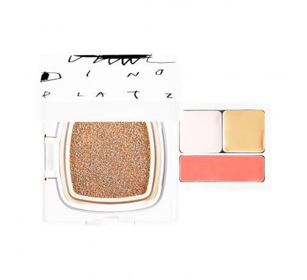 Es un práctico kit para maquillaje básico y natural para uso diario. Contiene un “cushion” de BB cream, una pre-base minimizadora de poros, un corrector y un colorete/brillo labial. Y todo en una adorable cajita, ideal para llevar en el bolso. Cuesta 12,87 euros.