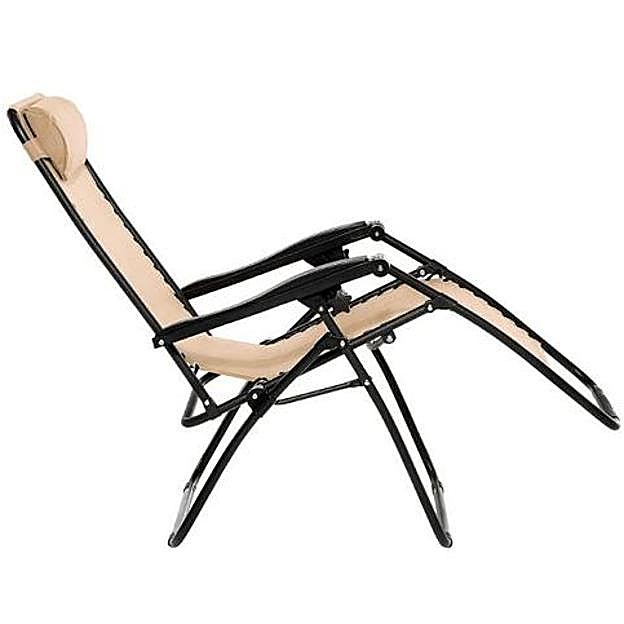 Tumbona plegable en color beis de Amazon.