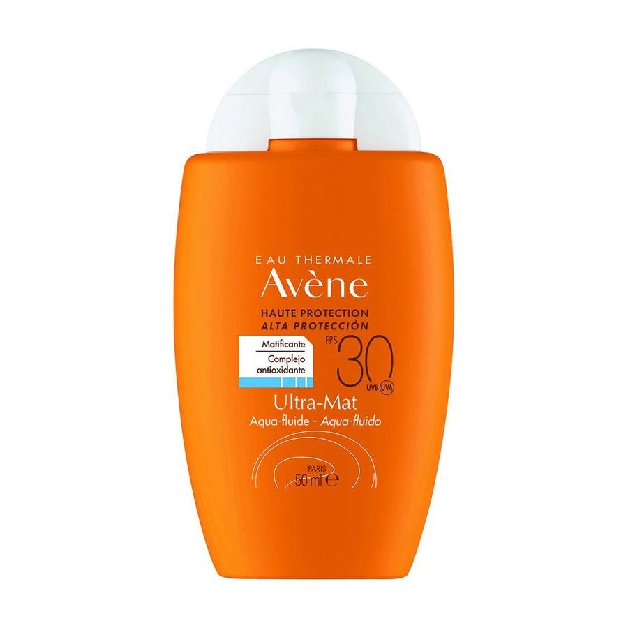 Avéne. Agua-fluido con color SPF 30 matificante (20,60 €).