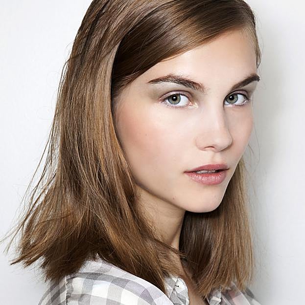 Gluconolactona, el ingrediente antiedad apto para tratar pieles sensibles y con acné