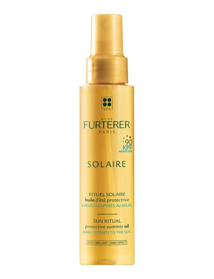 Es un aceite protector capilar que nutre en profundidad. Su acabado brillante es perfecto para lucir un peinado ‘wet’ bajo el sol (18,10 euros).