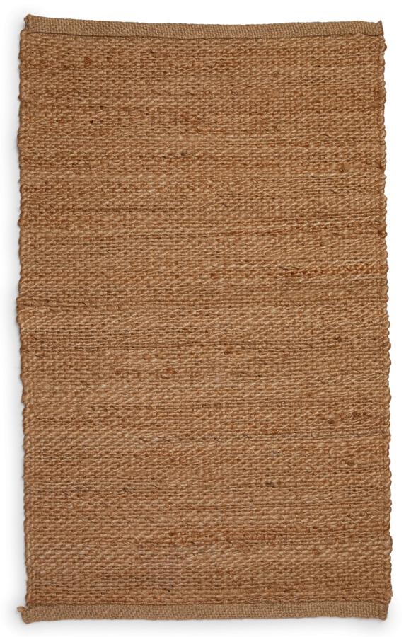 Esta alfombra rectangular de yute tiene un precio de 8 euros.