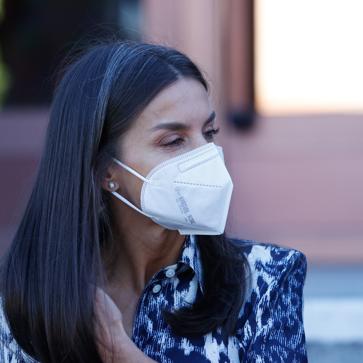 Imagen secundaria 1 - La Reina Letizia, impresionante con look de Victoria Beckham