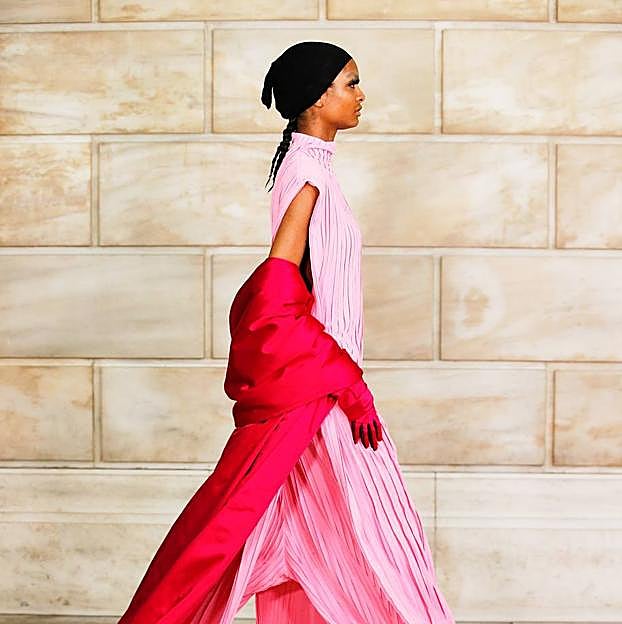 Imagen principal - La gloriosa vuelta de Marc Jacobs a los desfiles de Nueva York