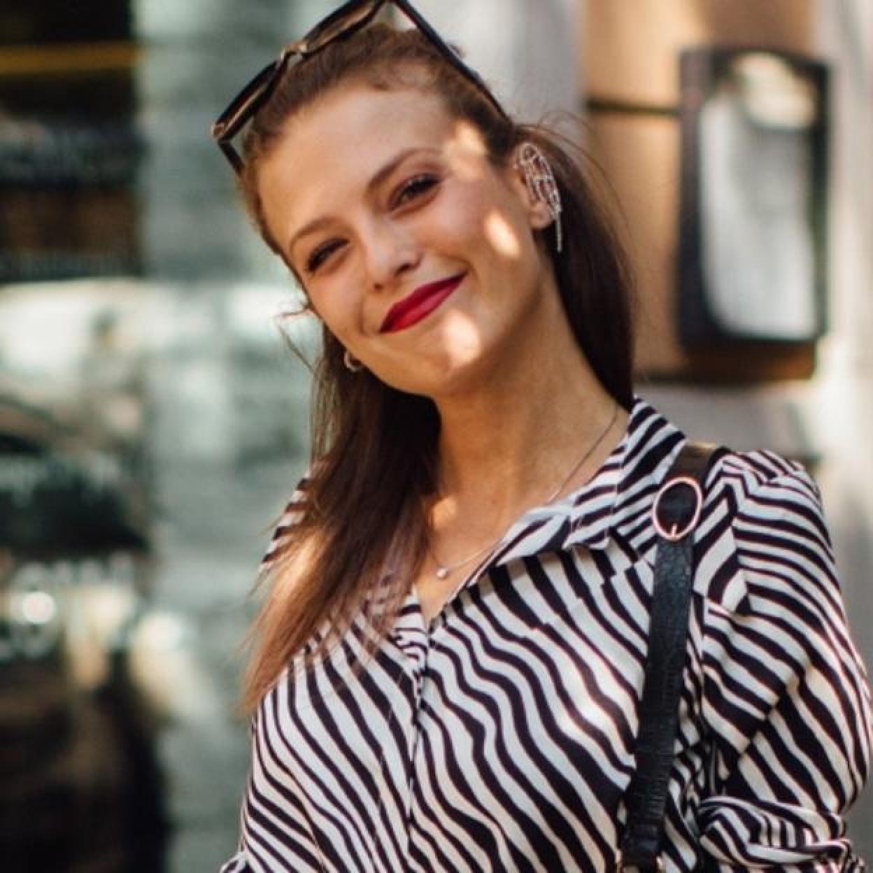 Pincha en la imagen para conocer las cremas para cuello y escote que ayudan a recuperar la firmeza y acabar con las arrugas.