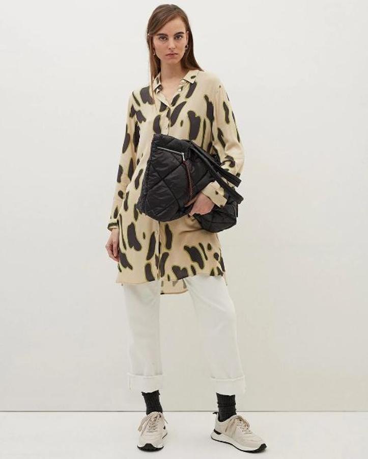 Vestido camisero beige de manga larga, de Parfois (rebajado a  12,99 euros ).